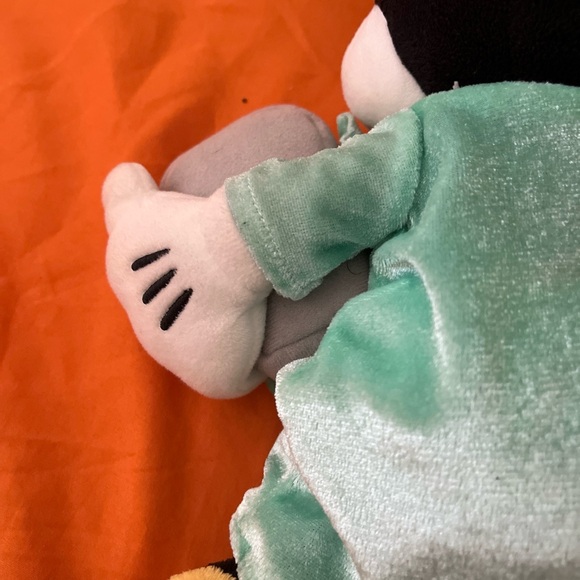 Minnie Mouse Statue Of Liberty Disney Store New York Plush 12” - Picture 7 of 8